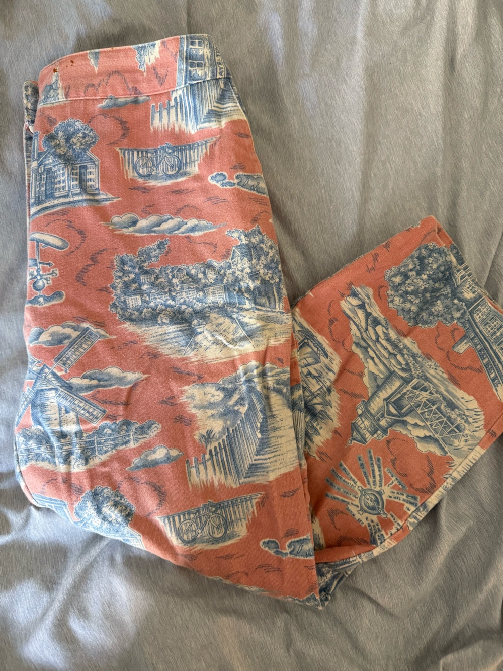 Rare Vintage Nantucket Capri Pants with Nantucket Scenes
